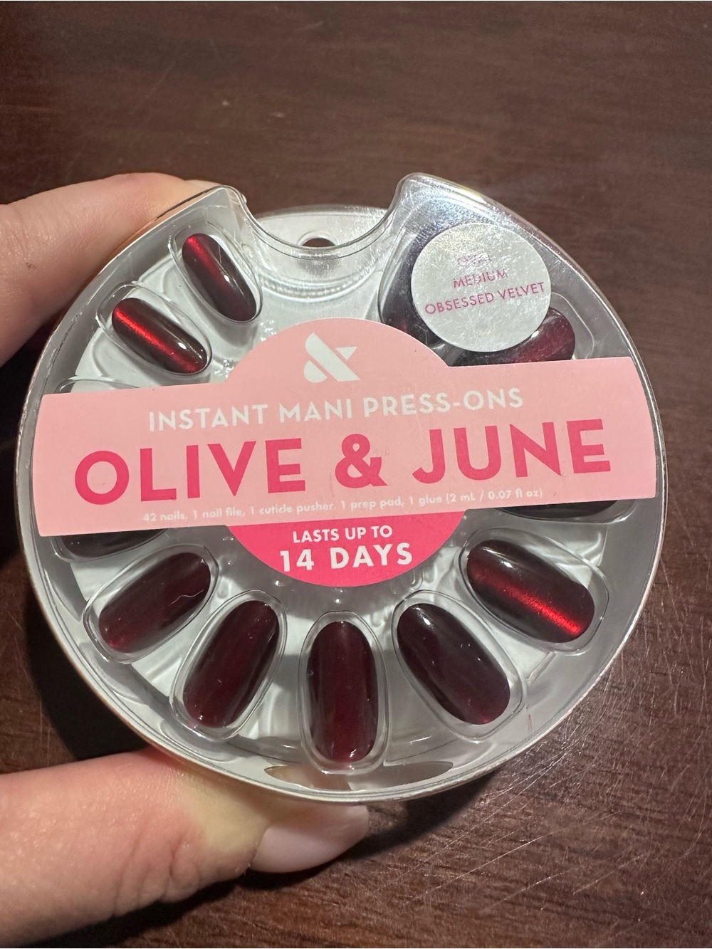 Olive & June Instant Mani Press-Ons — Obsessed Velvet Red